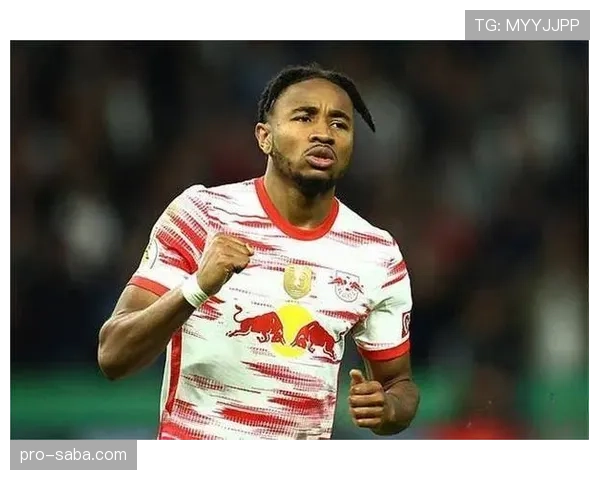 恩昆库欧冠硬仗中的高光表现：关键能力与战术适配解析