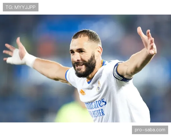 本泽马在梅西时代西甲十年格局中的角色解析