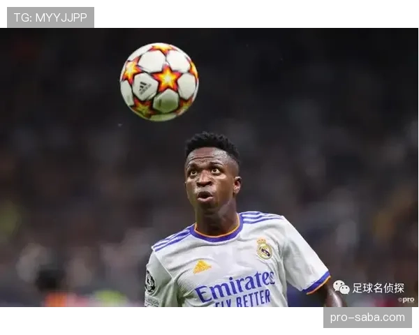 维尼修斯与罗比尼奥早期模板相似度及风格差异解析